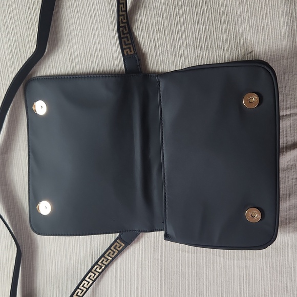 Versace parfums sample bag - Picture 4 of 4